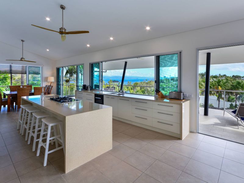 Peninsula 1 Hamilton Island Whitsunday Holidays